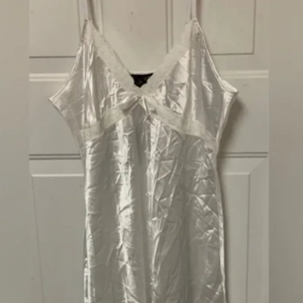 Up.2.Date Fashion White Silky Lacy Trim Adj Strap Nightgown/Slip Size 2X